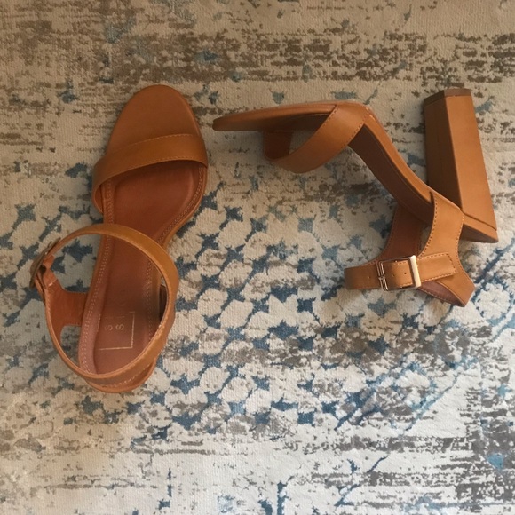 Chunky heel sandals with strap. 4 inch heel. - Picture 3 of 5